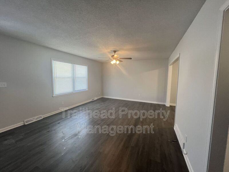 2216 Wilson Ave - Photo 4 of 20