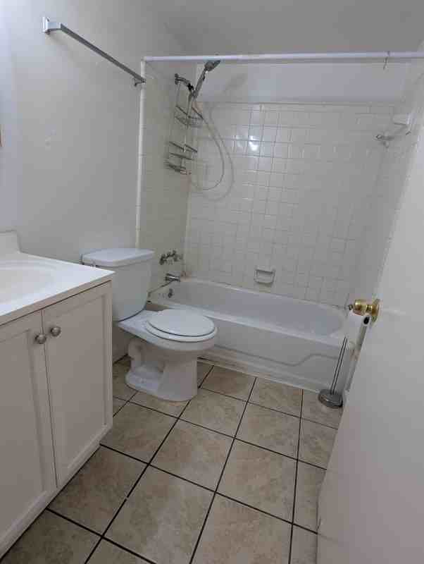 215 Lovelace Dr - Photo 5 of 6