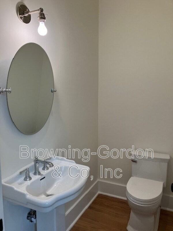 1005 W Eastland Ave - Photo 7 of 39