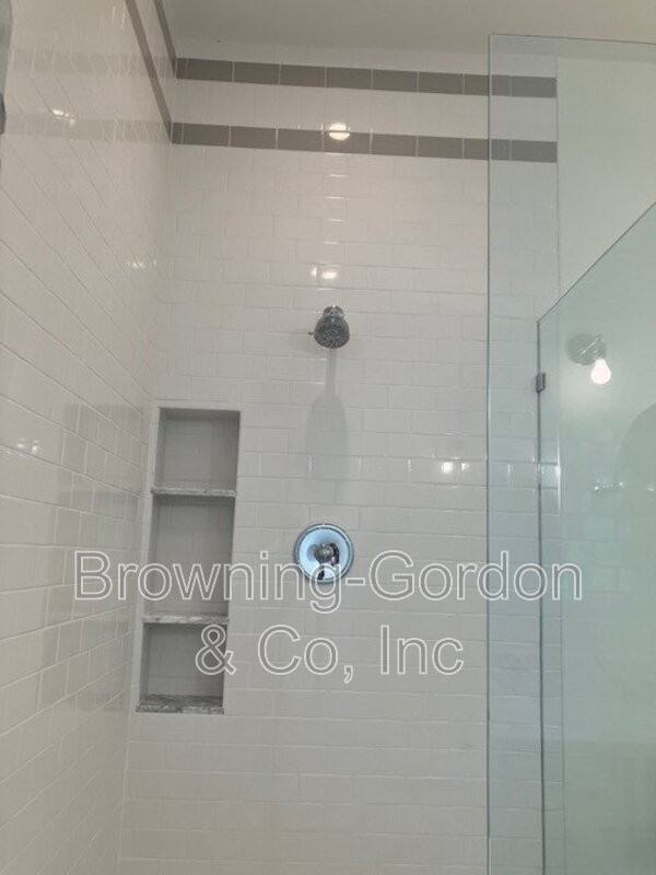 1005 W Eastland Ave - Photo 2 of 39