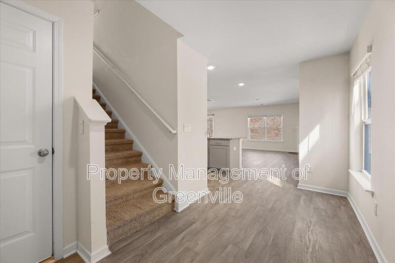 926 Ashwood Way - Photo 3 of 21