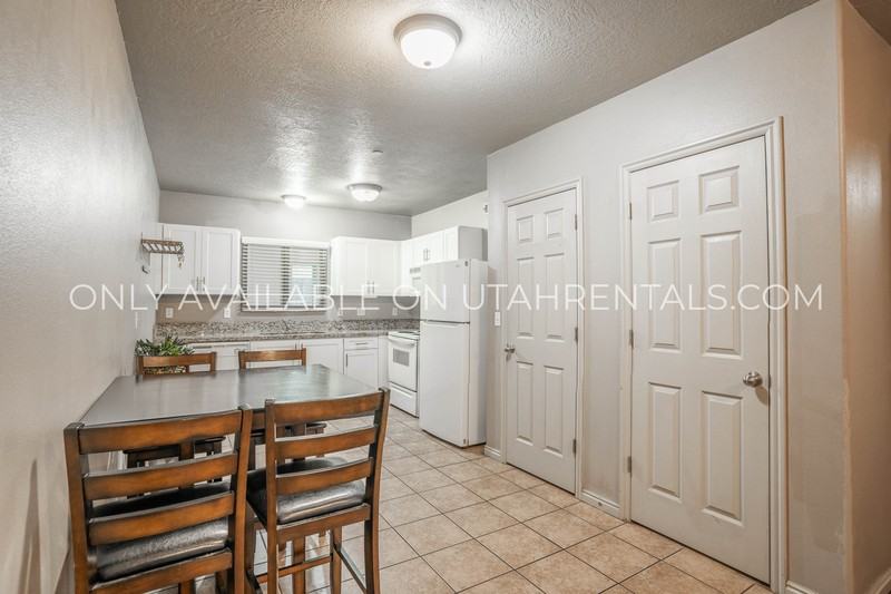 884 En #E3-1 - Photo 4 of 18