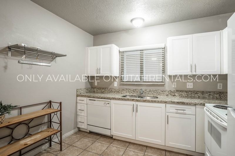 884 En #E3-1 - Photo 5 of 18