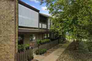 featured image of 1080 1064, 1072, 1080 Clyde Ave.