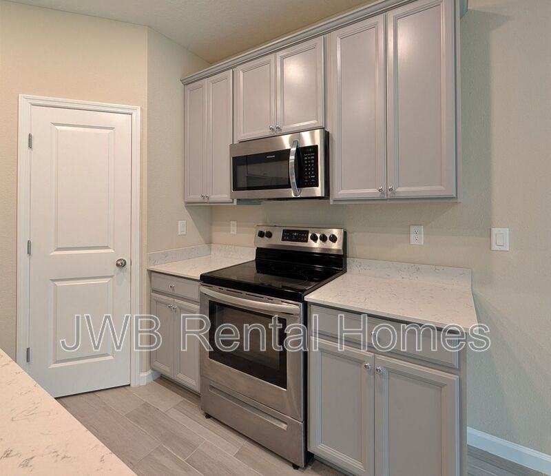 477 Albany Bay Blvd - Photo 4 of 29