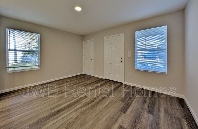 1218 Odessa St - Photo 6 of 16