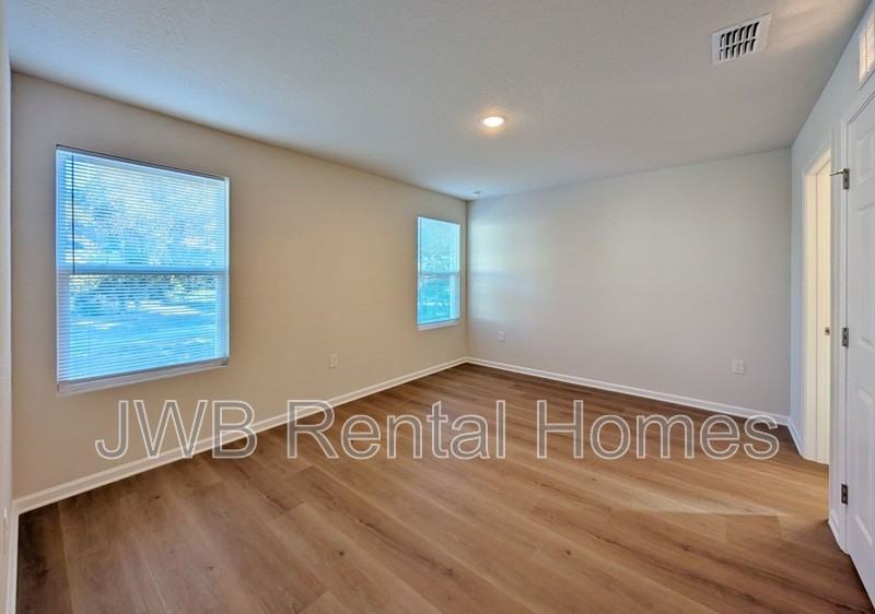 1305 E 3rd St - Photo 7 of 12
