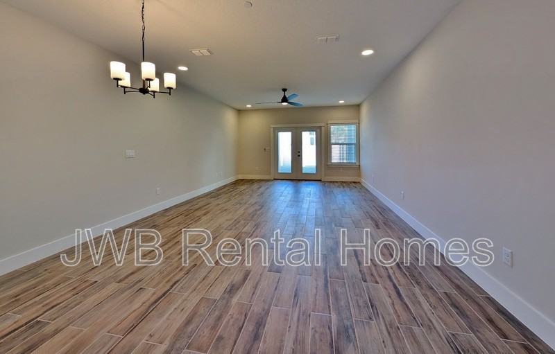 337 5th Ave S - Photo 4 of 17