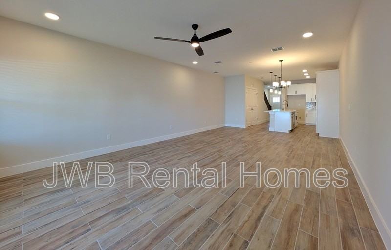 337 5th Ave S - Photo 5 of 17