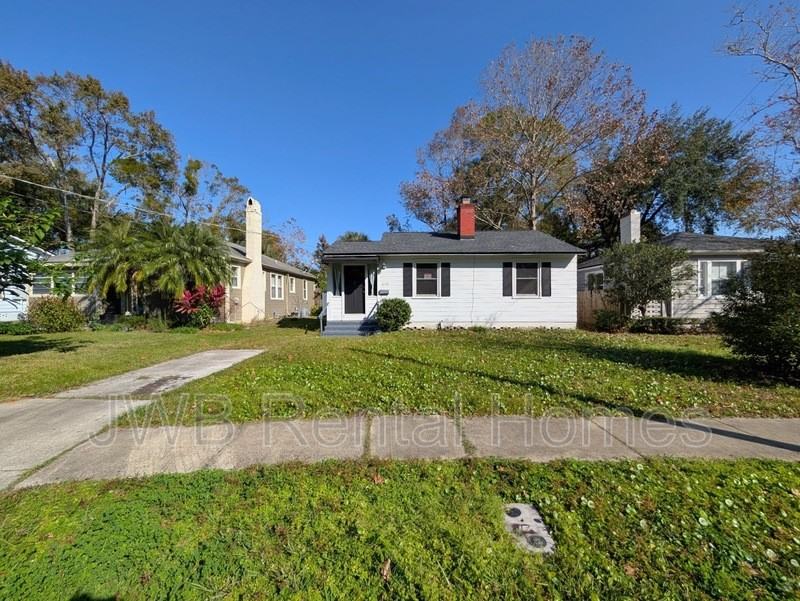 2145 Arcadia Pl - Photo 2 of 18