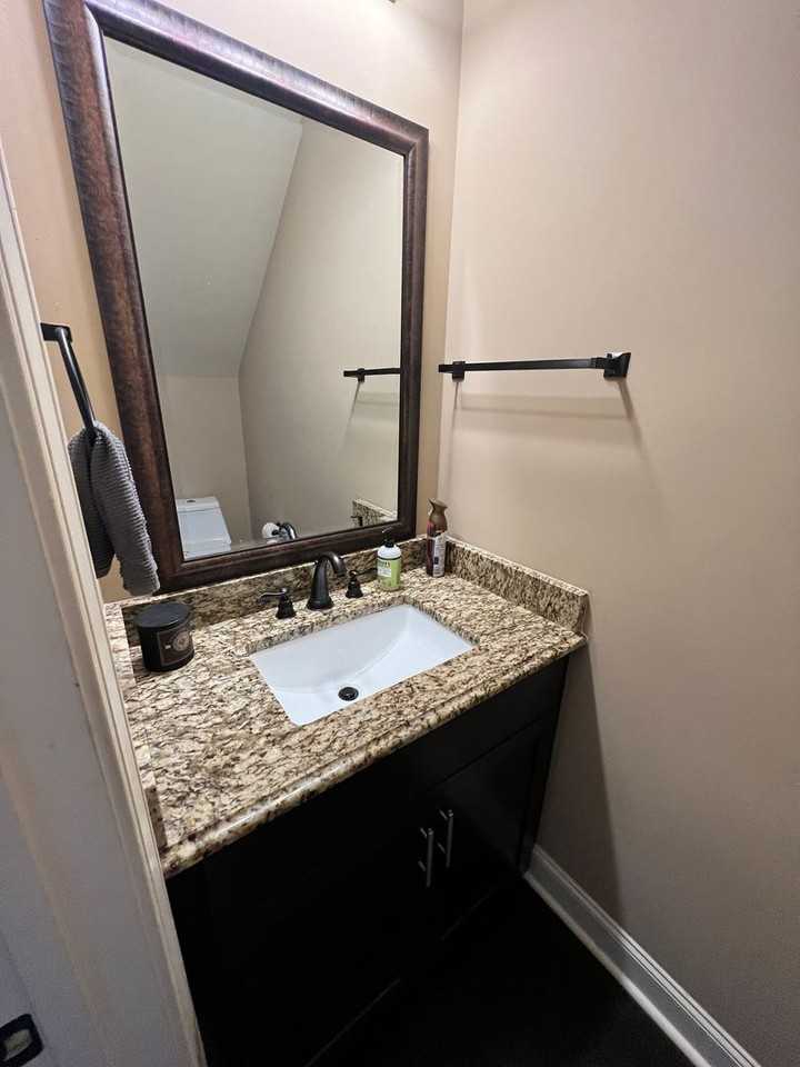 353 N Donahue Dr - Photo 4 of 14