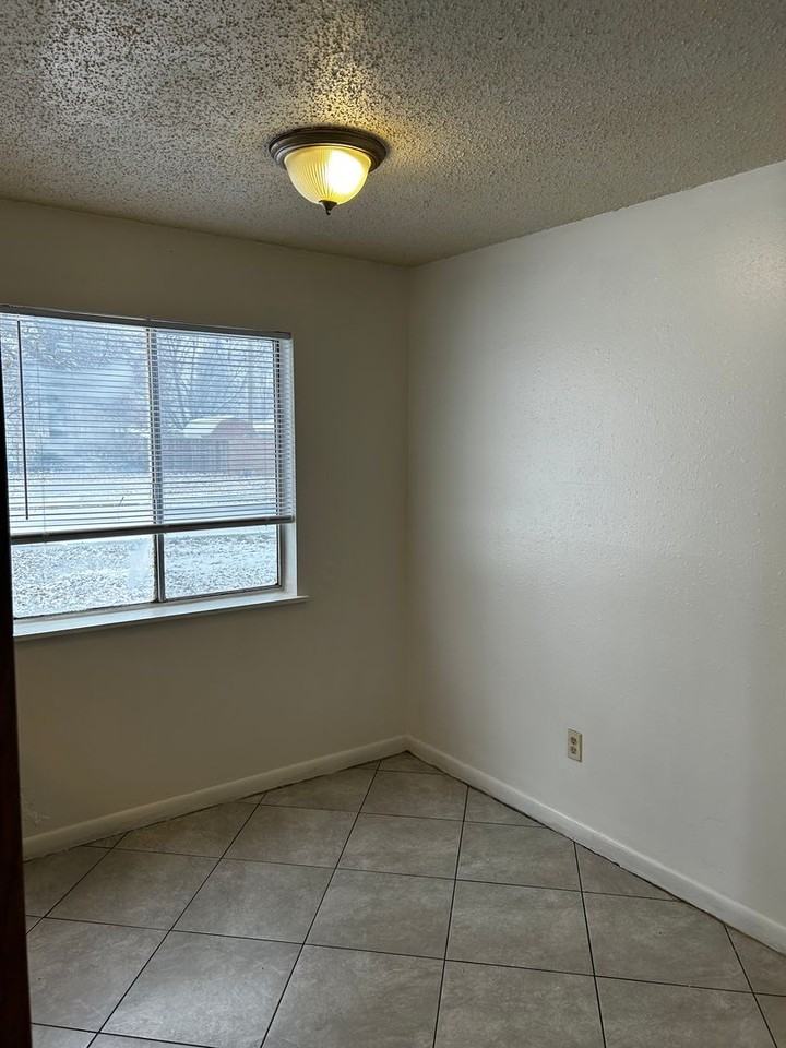 2100 Carlton Street - Photo 3 of 7