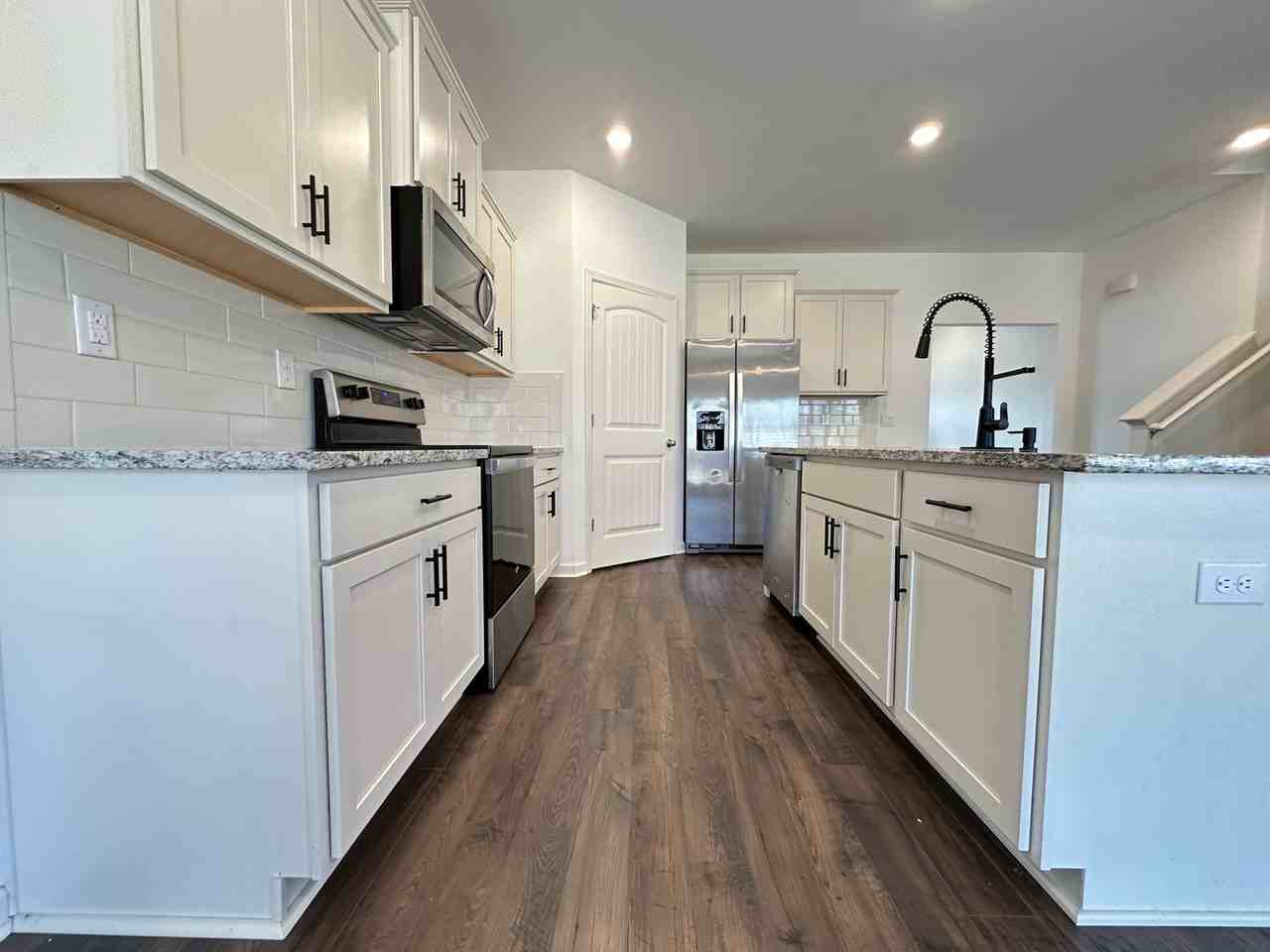 9521 Firebrick Dr - Photo 3 of 21