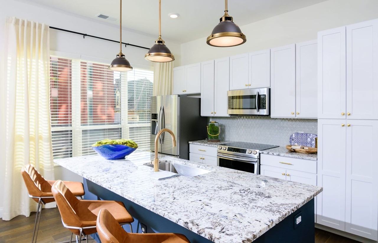 Luxury Living in the Short North! - Photo 7 of 50