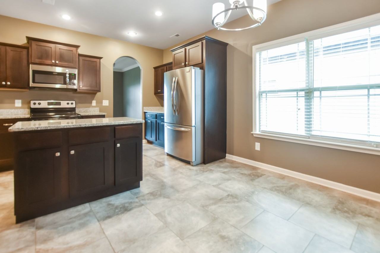 1780 Apache Way - Photo 7 of 18