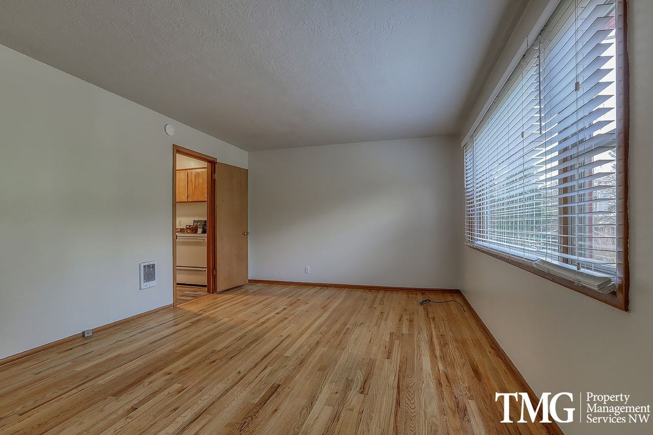 3010 Se 35th Ave - Photo 6 of 20