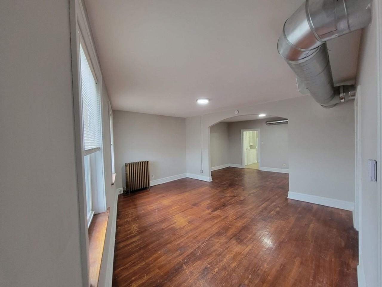 Kingshighway & Lansdowne Apts. - Photo 3 of 8