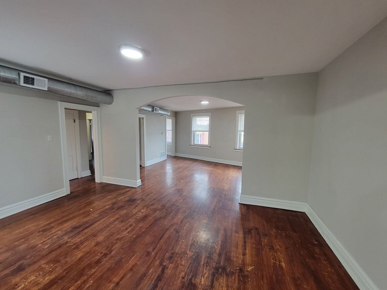 Kingshighway & Lansdowne Apts. - Photo 4 of 8