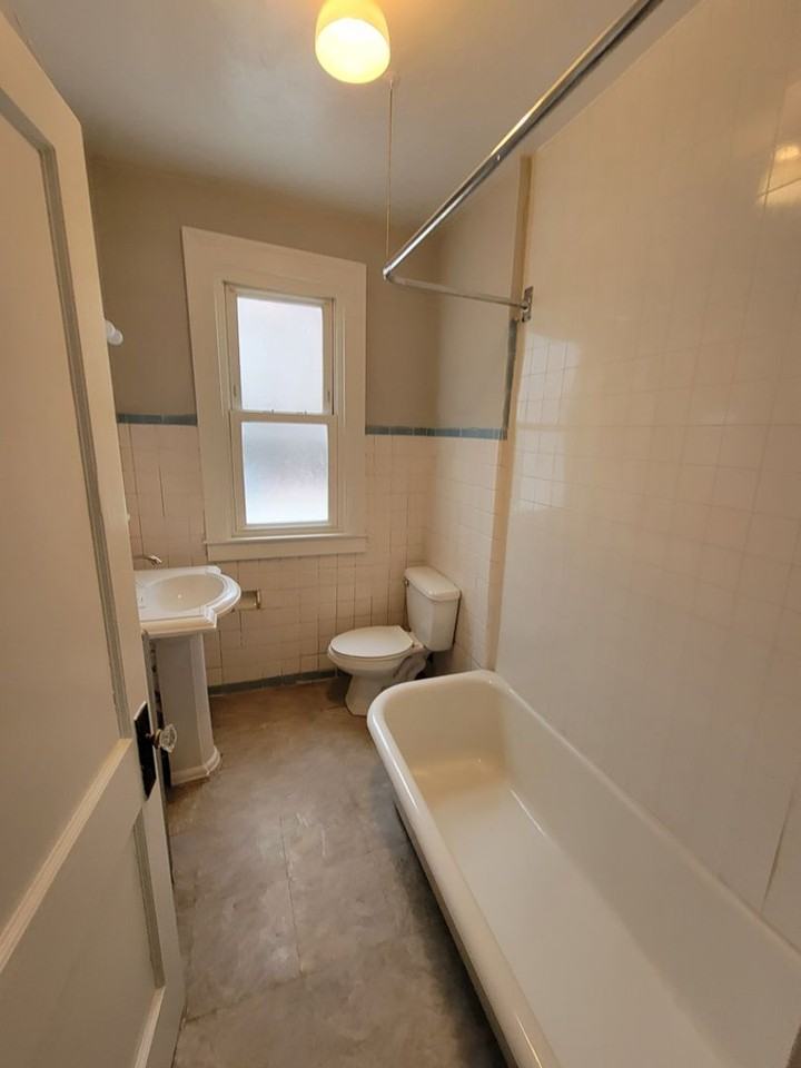 Kingshighway & Lansdowne Apts. - Photo 5 of 8