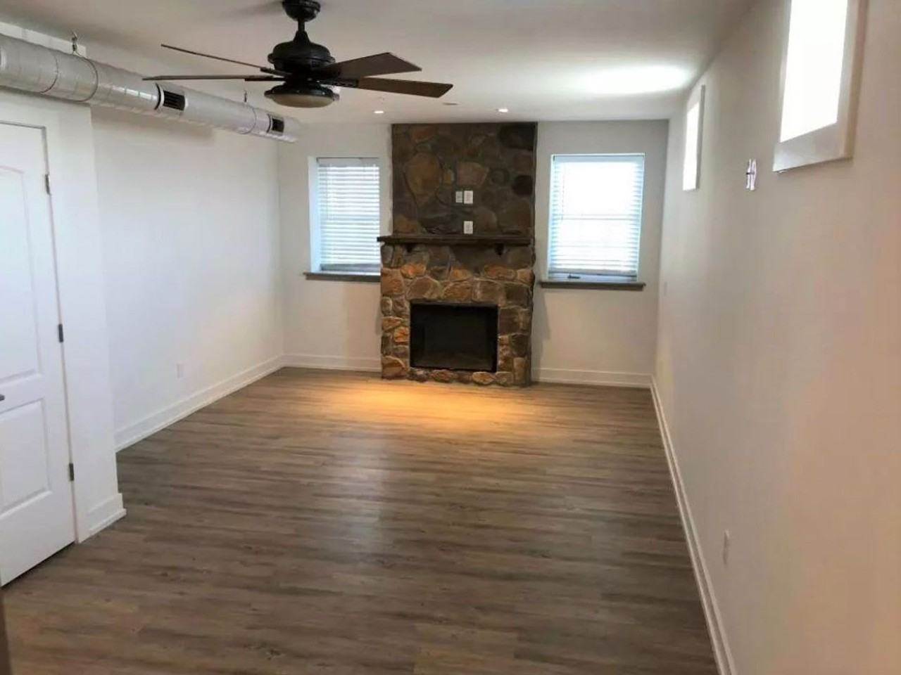 Main St W 221 - Photo 5 of 23