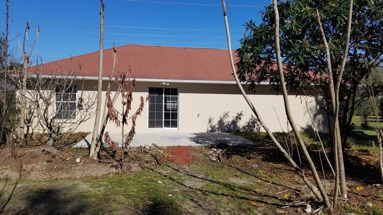 3920 Se 24th St - Photo 2 of 12