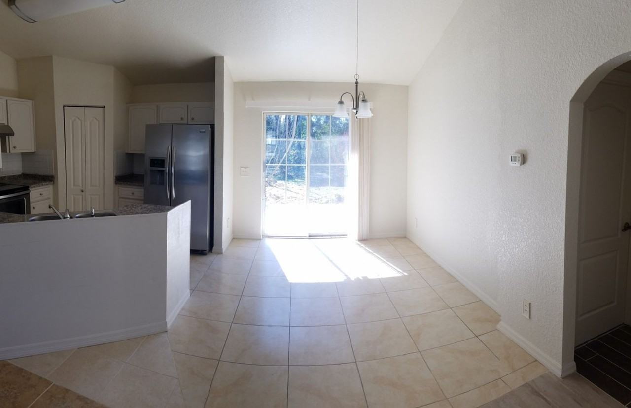 3920 Se 24th St - Photo 4 of 12