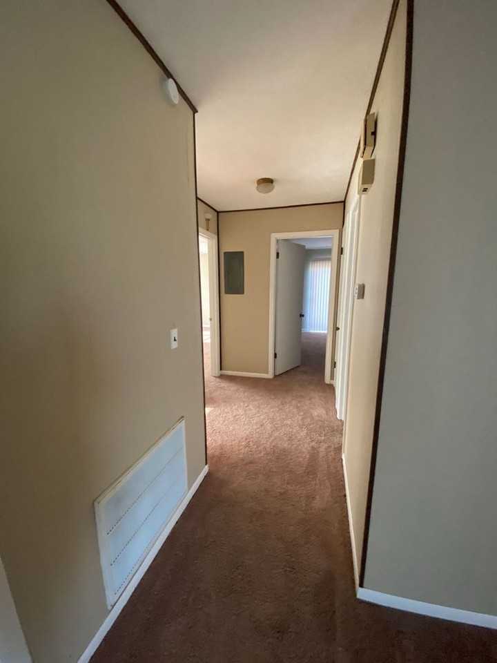 233 S Jan Dr - Photo 7 of 12