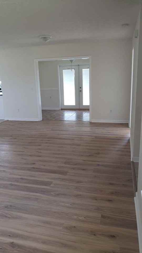 2809 E 17th St - Photo 7 of 11