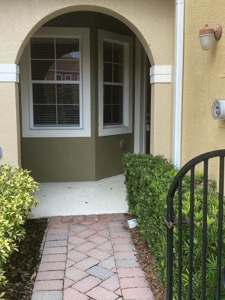 208 Canterbury Bell Dr - Photo 2 of 26