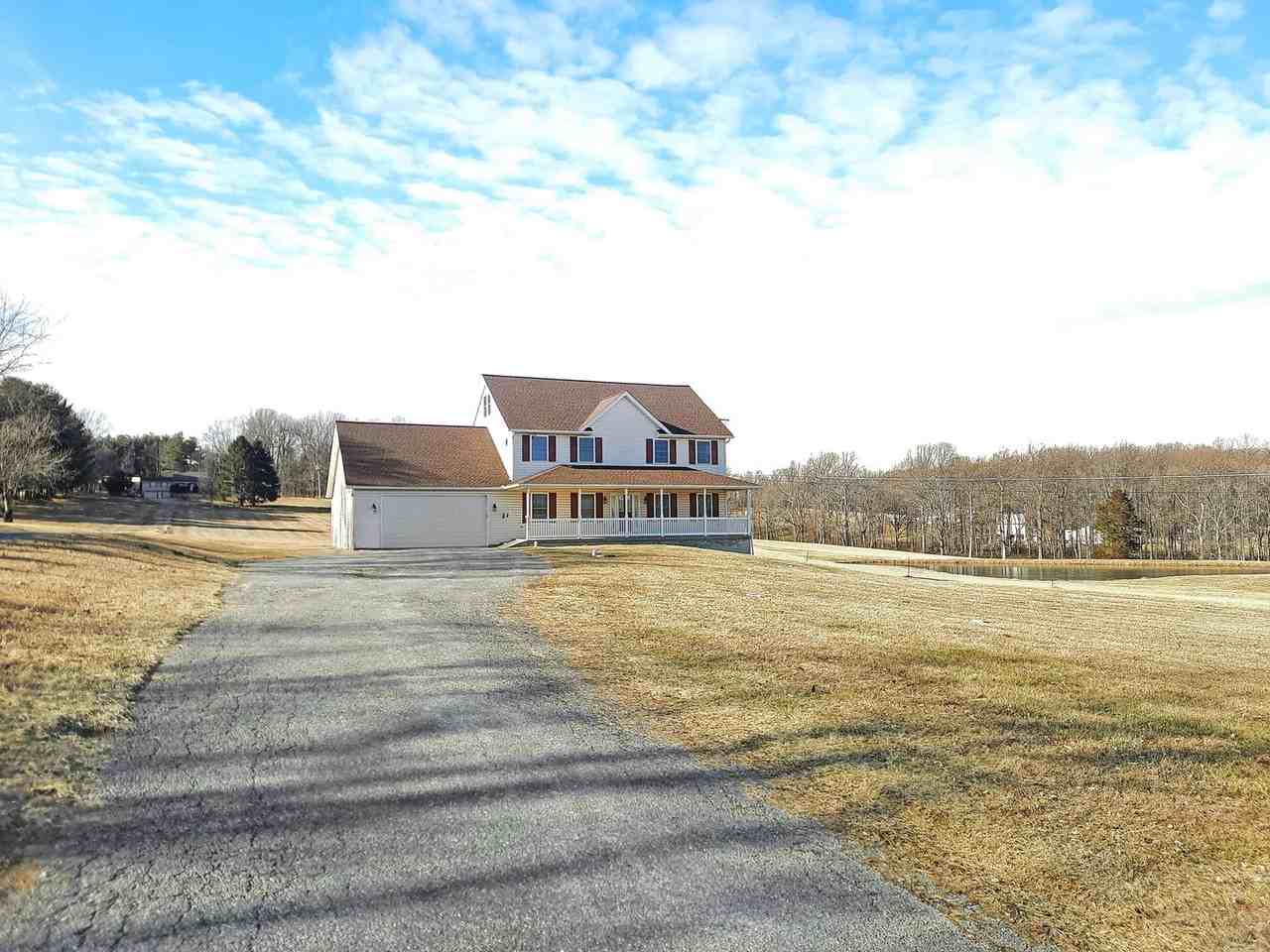 2872 Bird View Rd - Photo 2 of 19