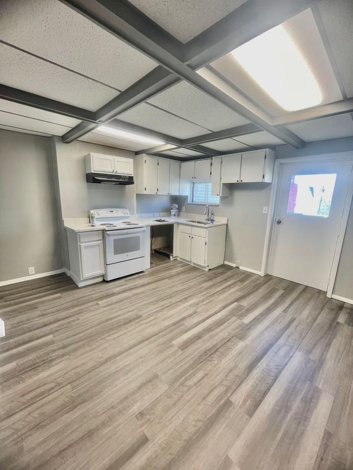 414 Orwell Way - Photo 7 of 30