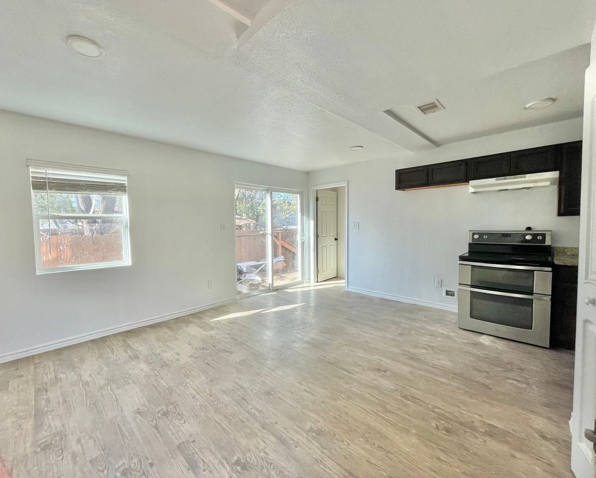 1033 Rivas St #301 - Photo 2 of 10