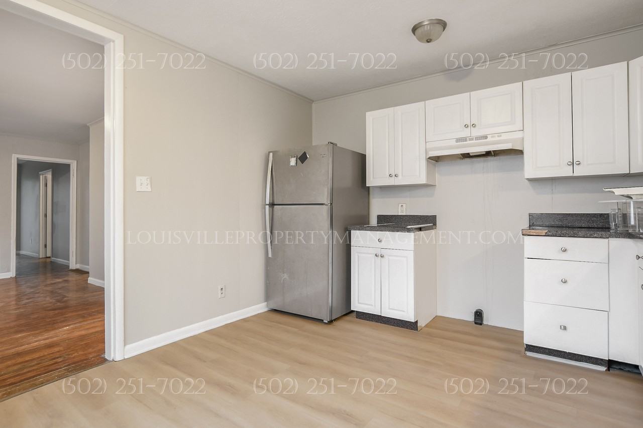 1747 East Oak Street - Photo 3 of 15