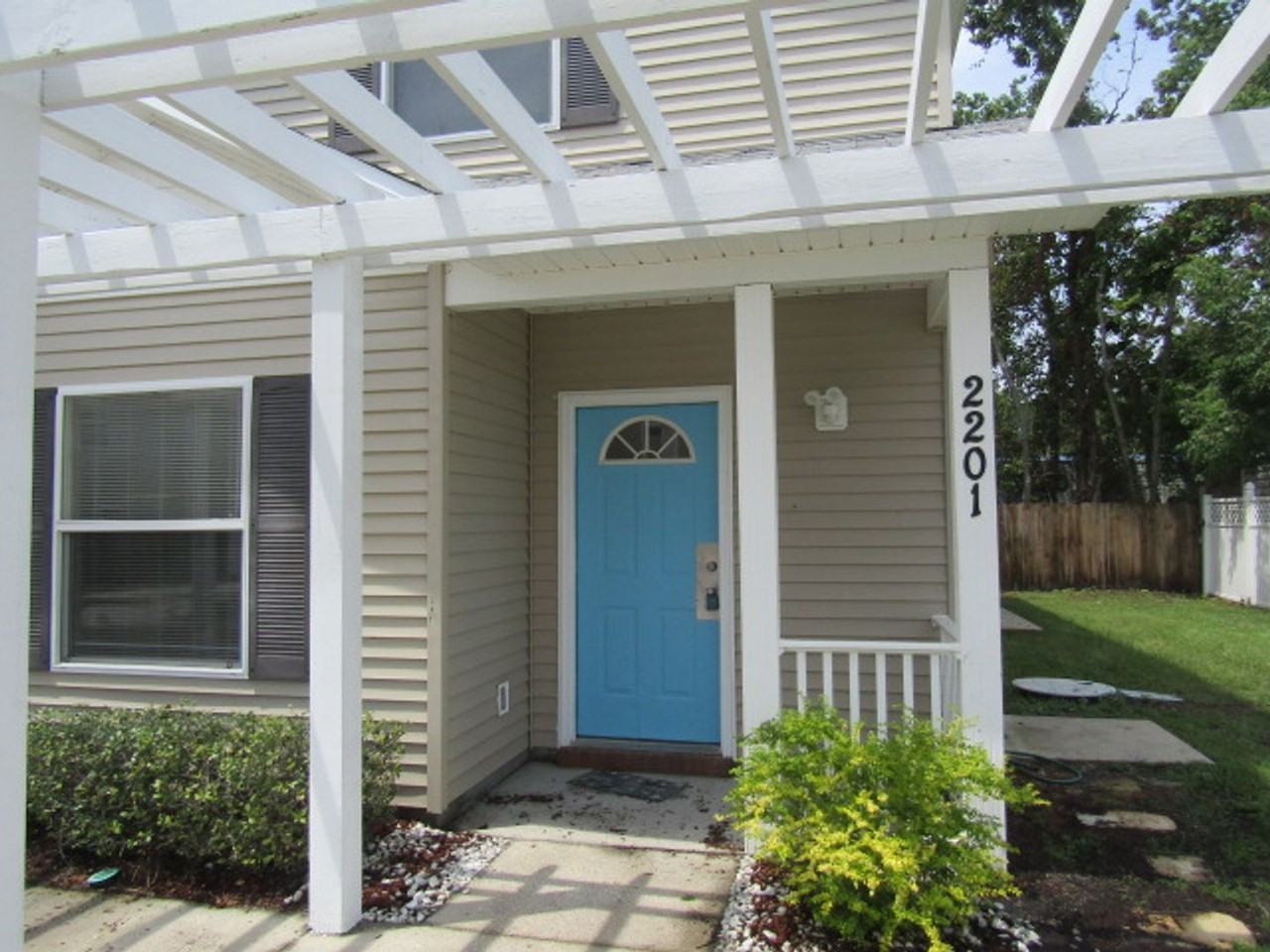 2201 Dorothy Ave - Photo 2 of 31