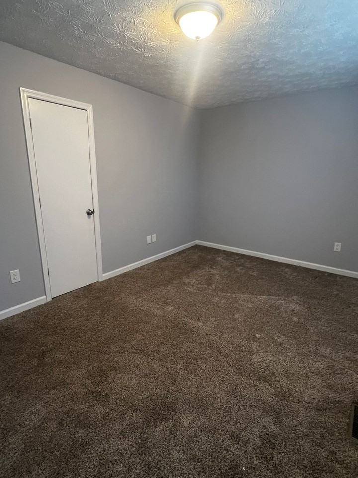 124 Carson St - Photo 3 of 4