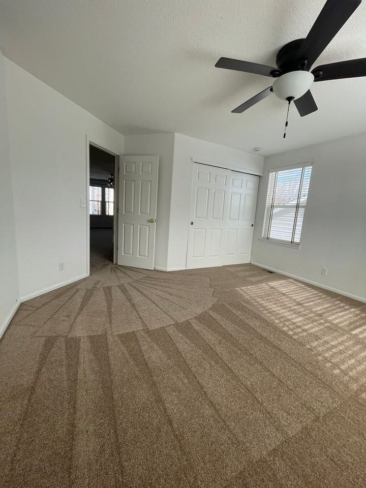 2965 E 109th Ave - Photo 7 of 50