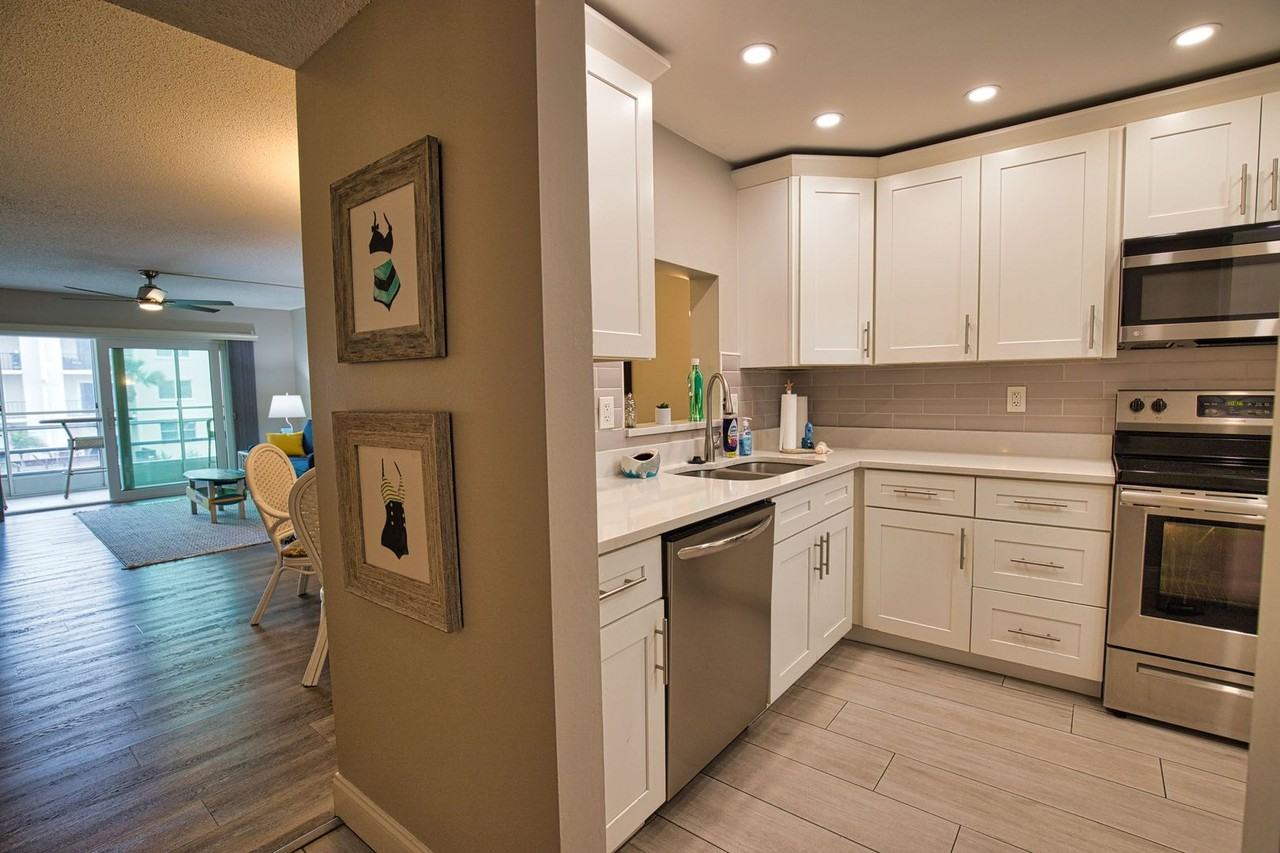 240 Santa Maria St #225 - Photo 6 of 28