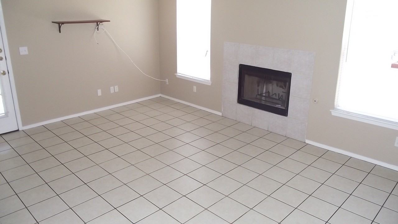 4545 Loma Canada Ct - Photo 5 of 22
