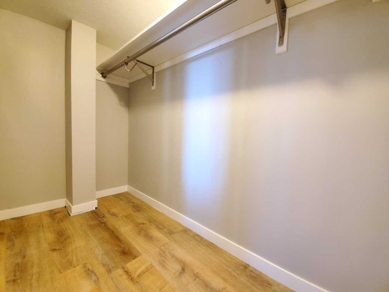 214 16th Avenue Southwest - Photo 6 of 49