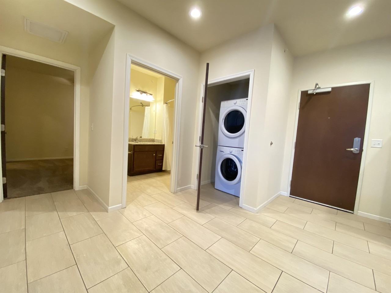 Nicholas - Photo 7 of 50