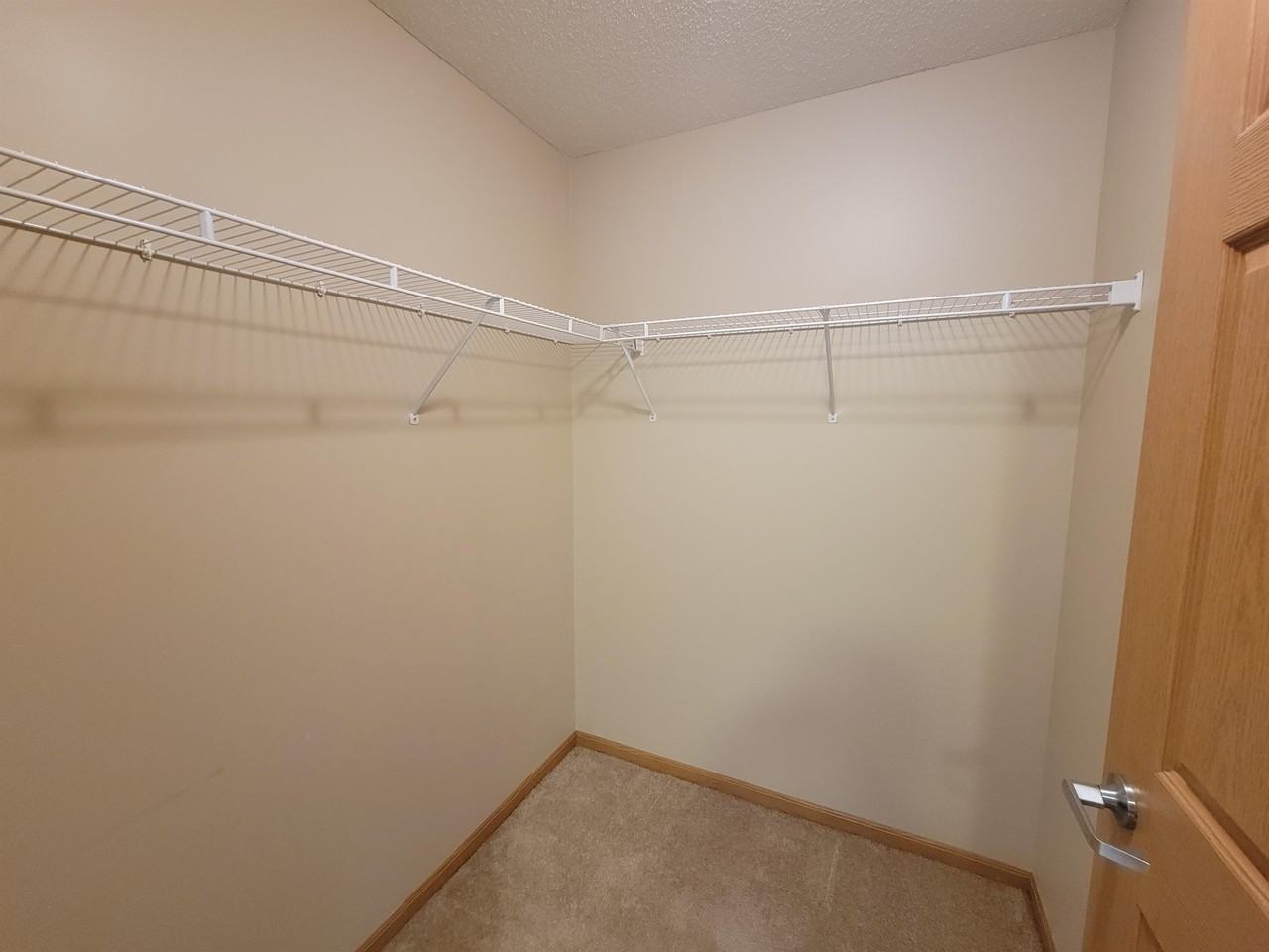 Hamilton 508 4th Street Southwest - Photo 6 of 48