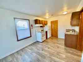 featured image of 400 Perrin St