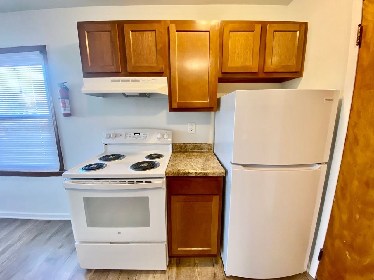 400 Perrin St. - Photo 3 of 38