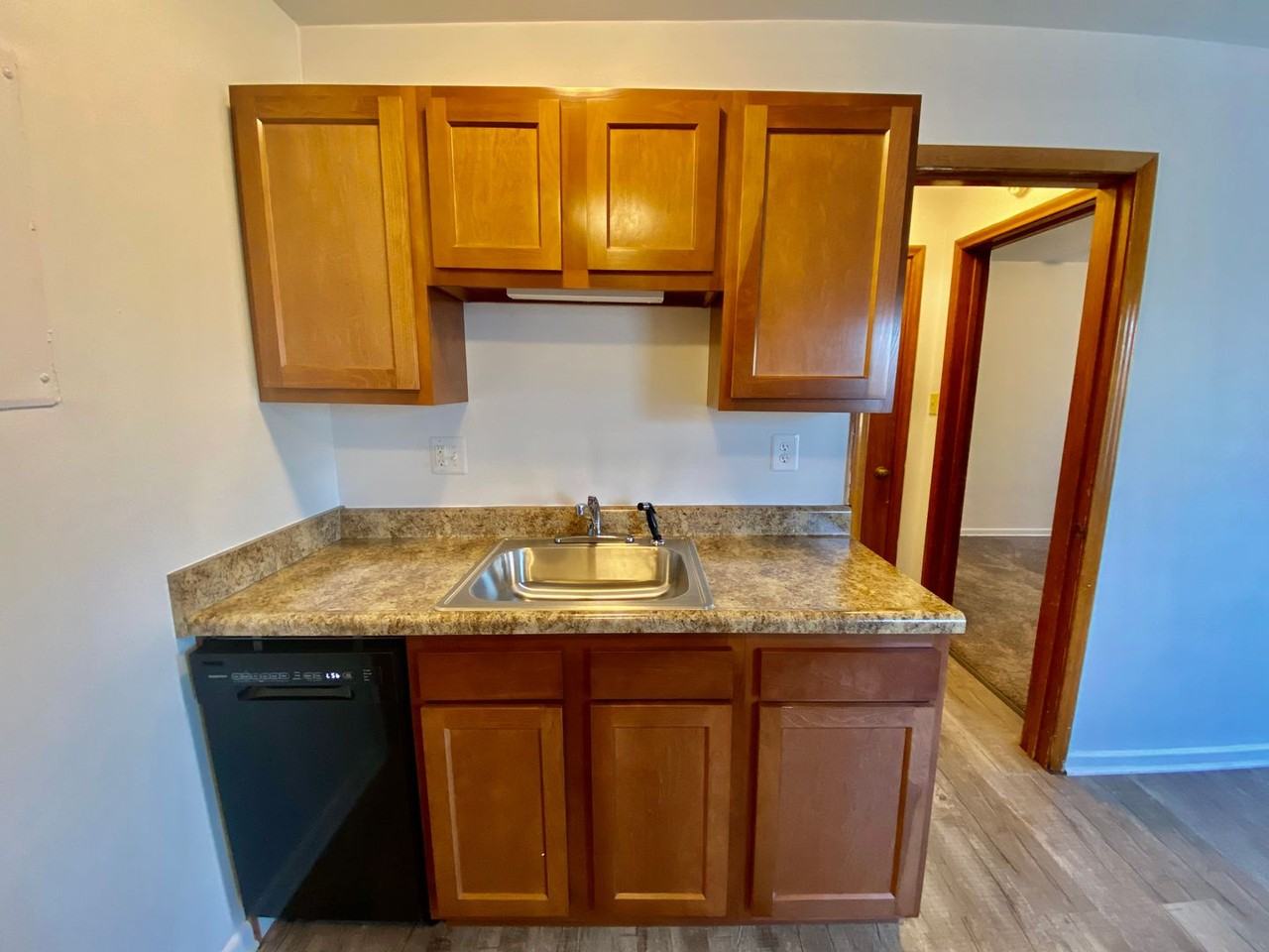 400 Perrin St. - Photo 4 of 38