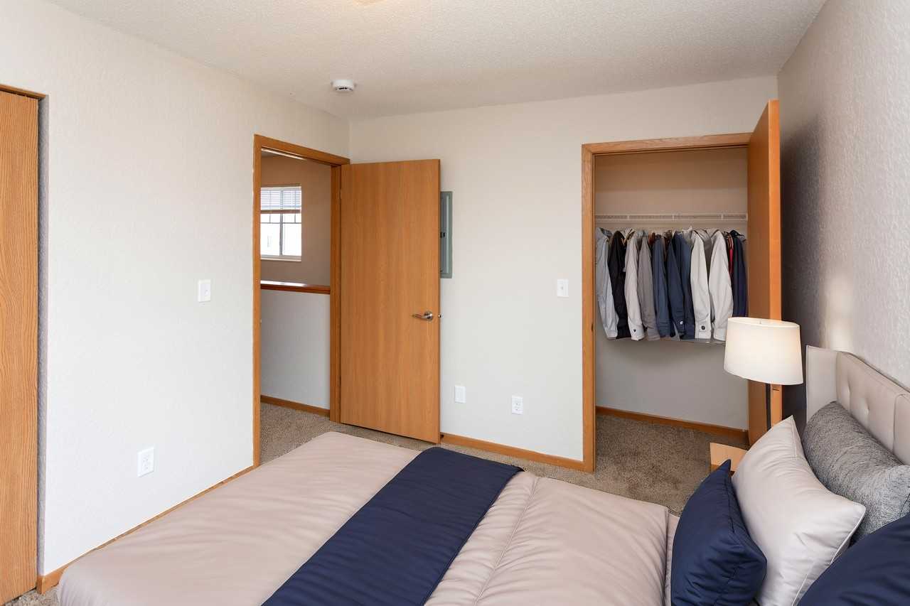 Dakota Townhomes - Photo 5 of 32