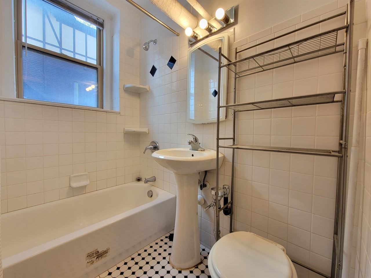 Raymond 23 7th Avenue Southwest - Photo 3 of 24