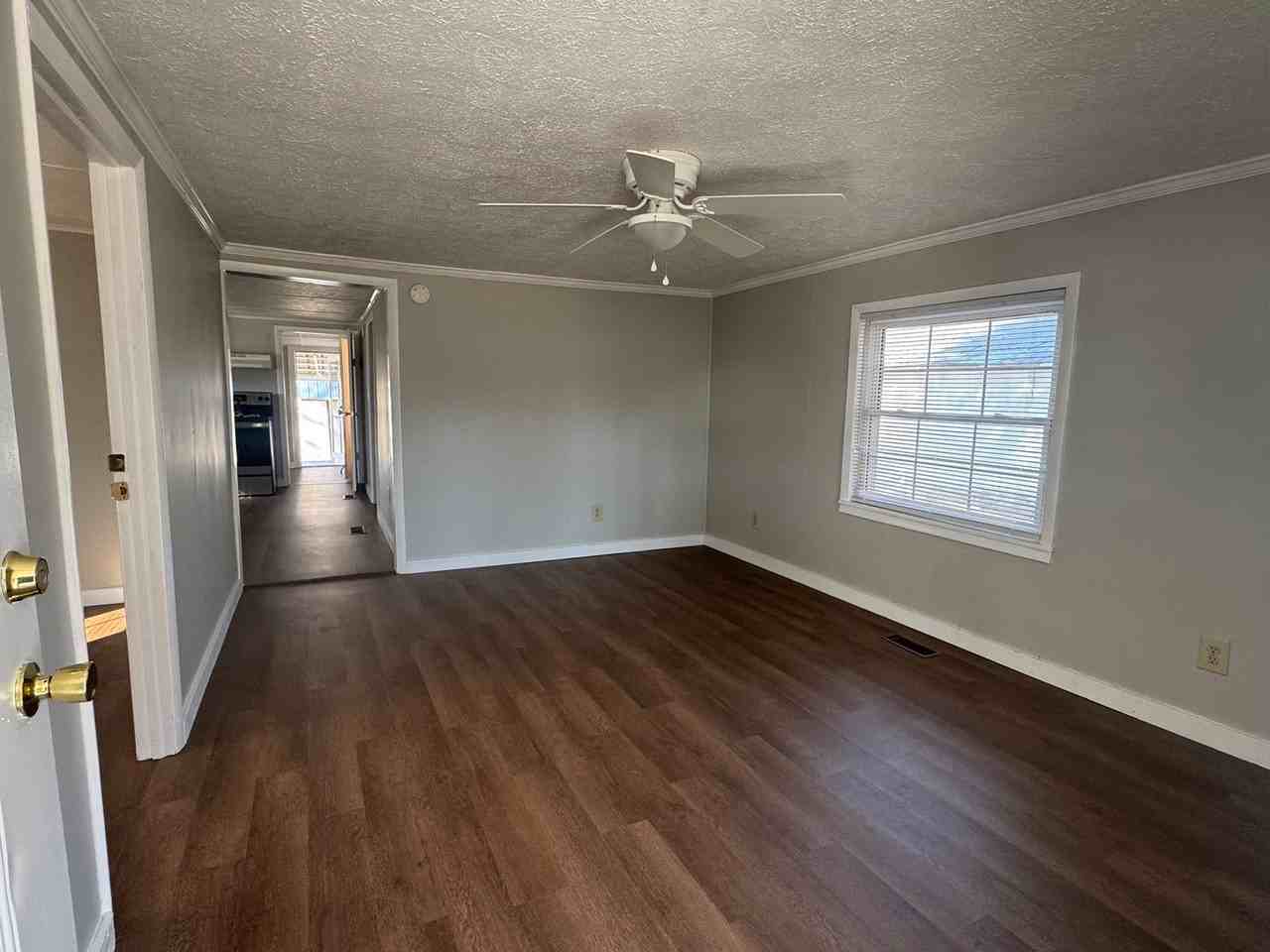 2015 Porter Ave - Photo 2 of 10