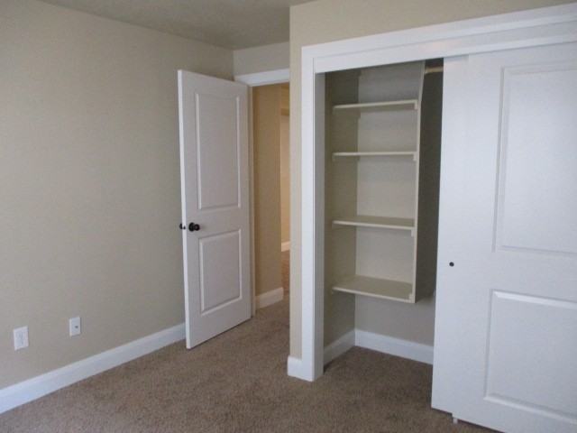 4274 W Center St - Photo 4 of 15