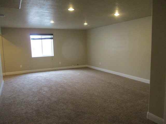 4274 W Center St - Photo 5 of 15