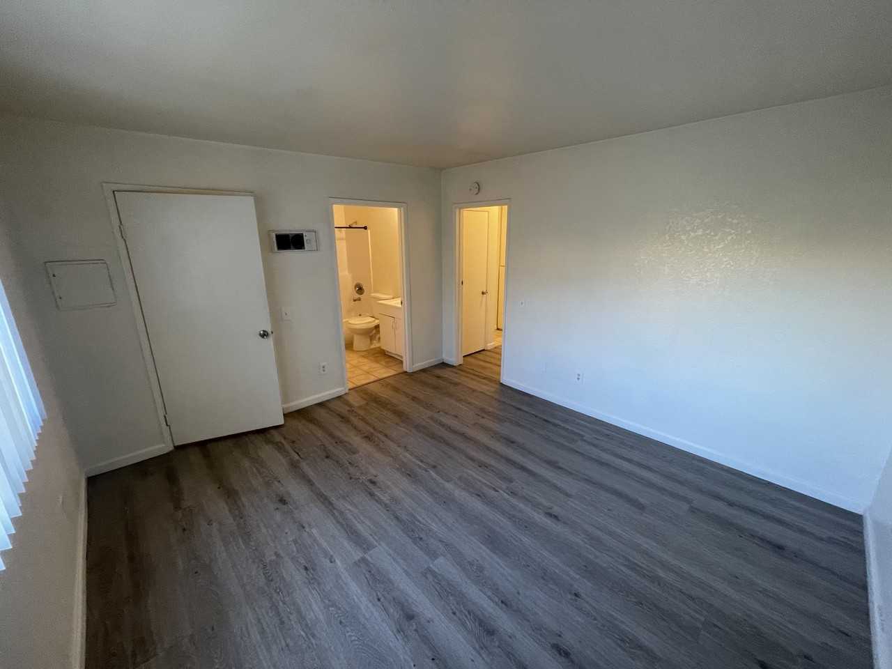 50th Street Villas - Photo 7 of 30